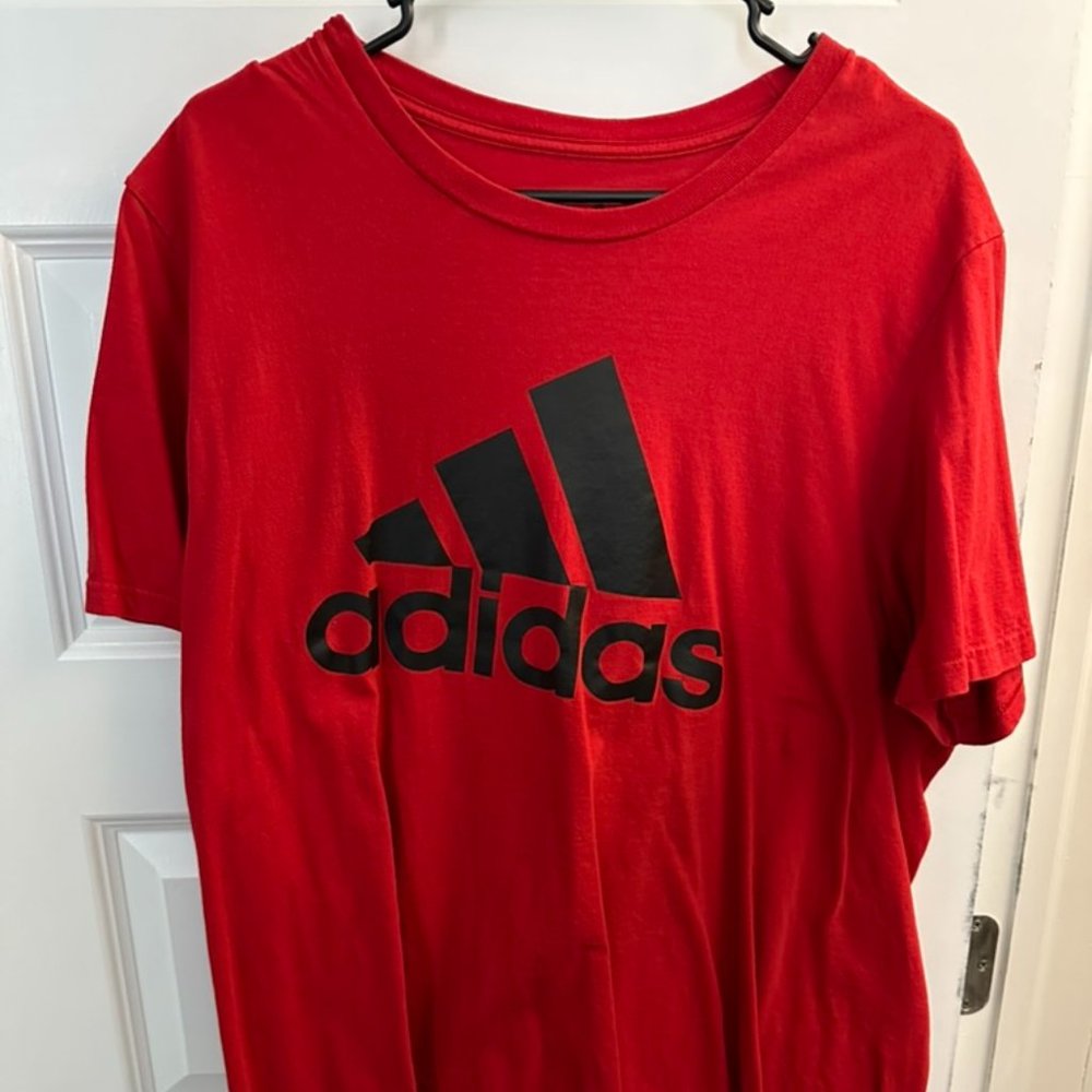 Adidas red t-shirt with black logo "Amplifier t-shirt", Size XL